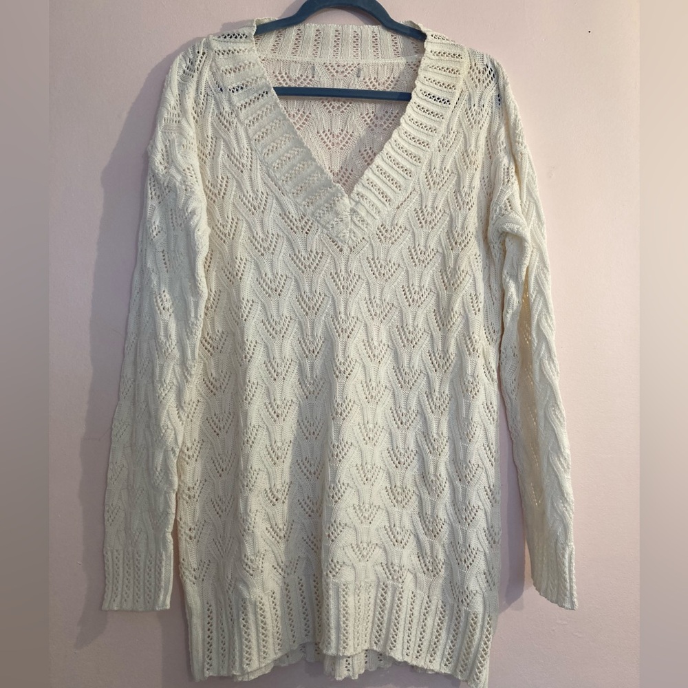 Revamped White V-Neck Cable Knit Sweater